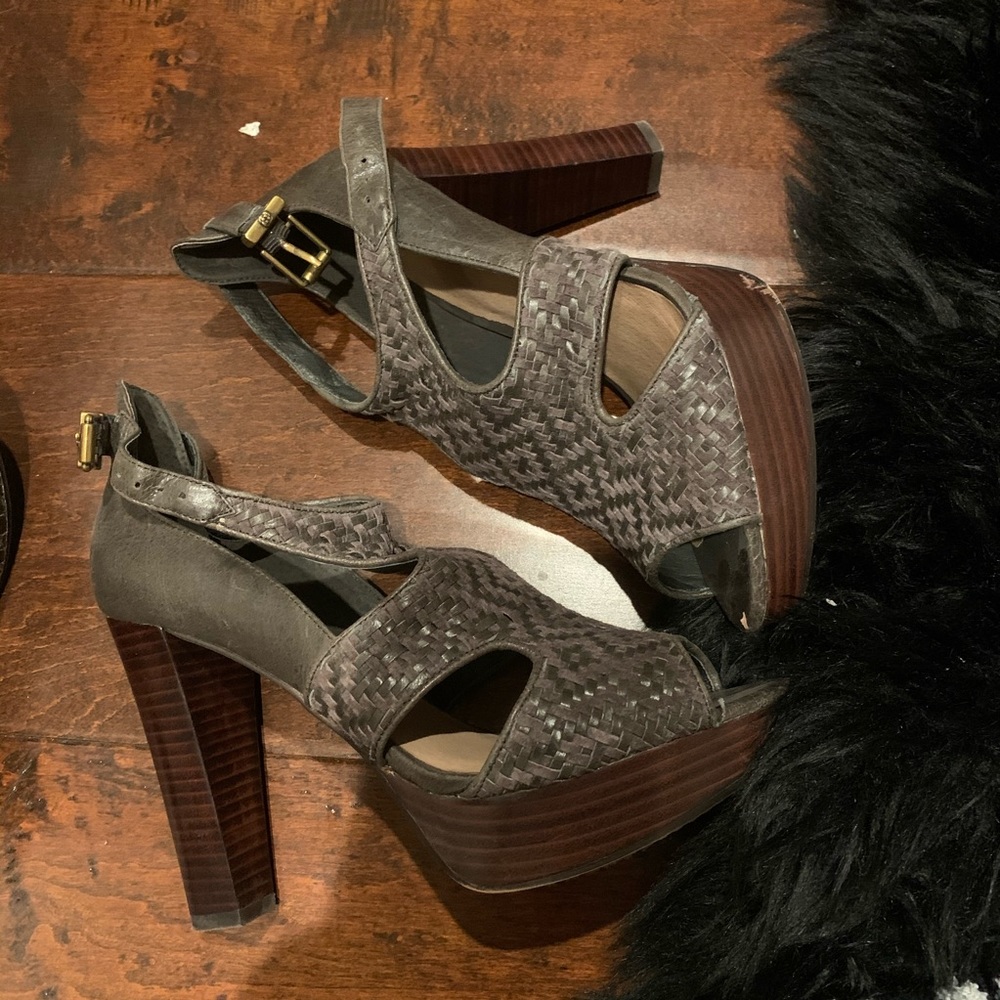 Elliot Lucca Grey taupe block platform heels